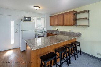 Building Photo - 1535 Punahou St