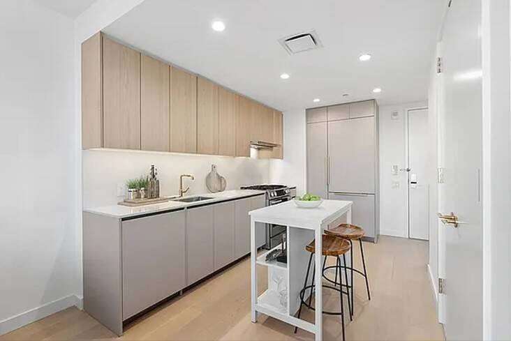 Photo - 3 COURT Sq Unit 5504