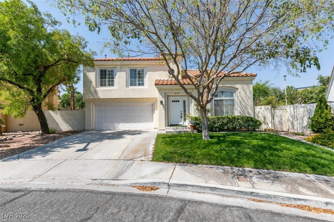 Primary Photo - 2113 Desert Pines St