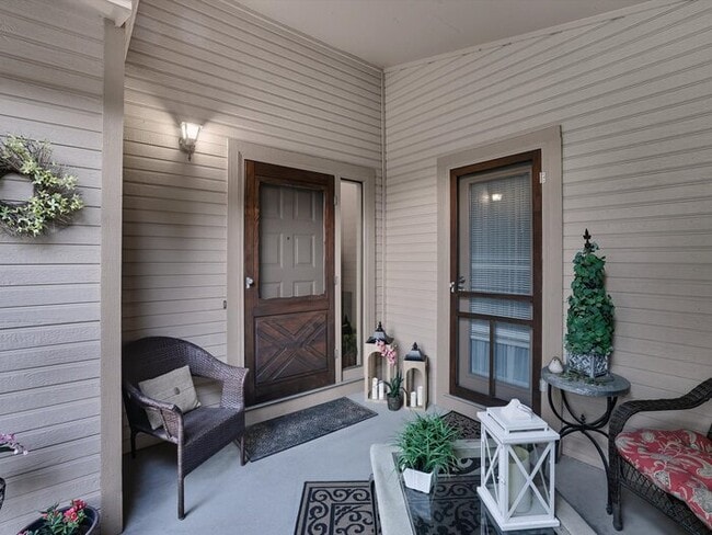 Building Photo - 1470 Vondelpark Dr