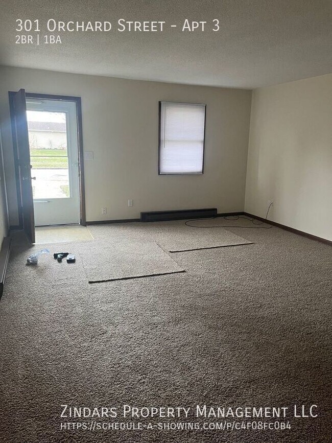 Building Photo - 2 bedroom 1.5 bathroom apartment in Catlin...