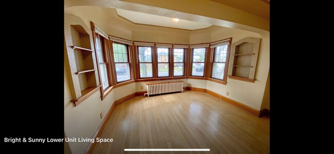 Foto del edificio - 985 W Morgan Ave