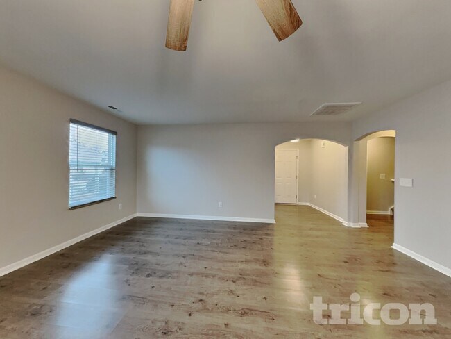 Foto del edificio - 5008 Shorthorn Way