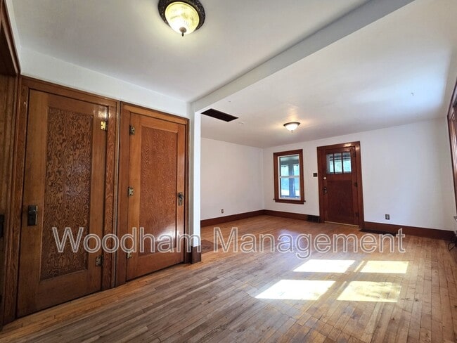 Building Photo - 5782 Bridger Canyon Rd