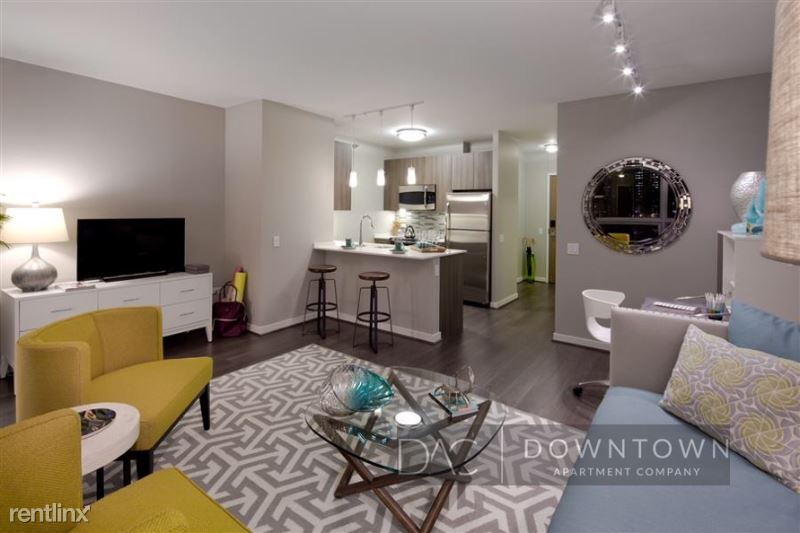 Primary Photo - 1 br, 1 bath Condo - 111 W Hubbard St