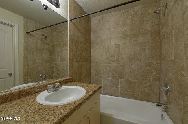 Foto del edificio - 501 Redd Rd