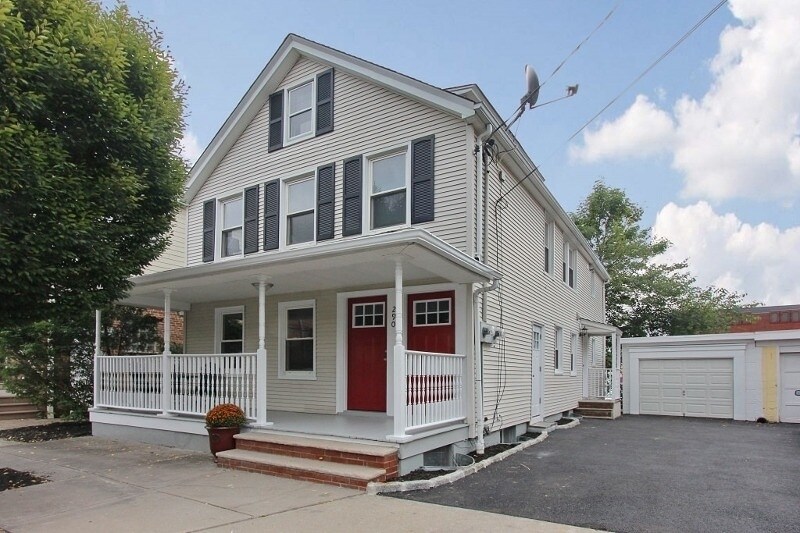 Primary Photo - 290 Essex St