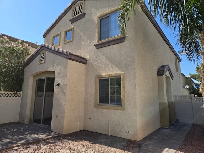 Building Photo - 747 piercey 16B Ct