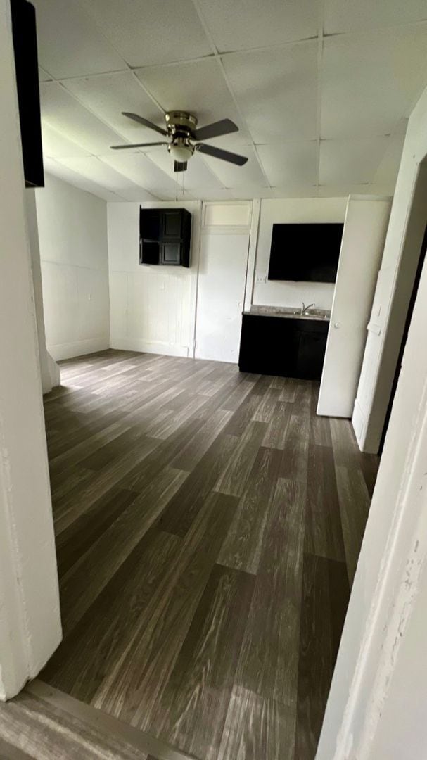 Building Photo - 2-Bedroom House for Lease – Available Earl...