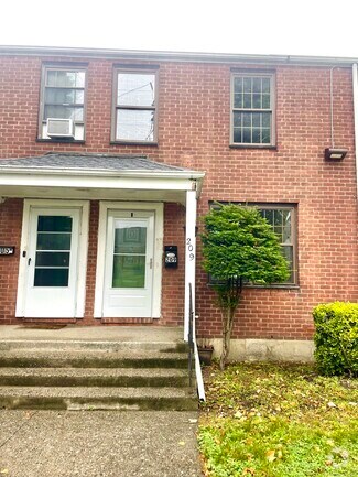 Building Photo - 209 Virginia Ave