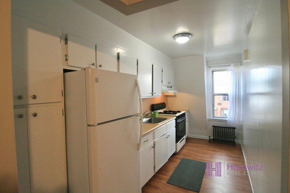 Primary Photo - 32-65-65 46th St