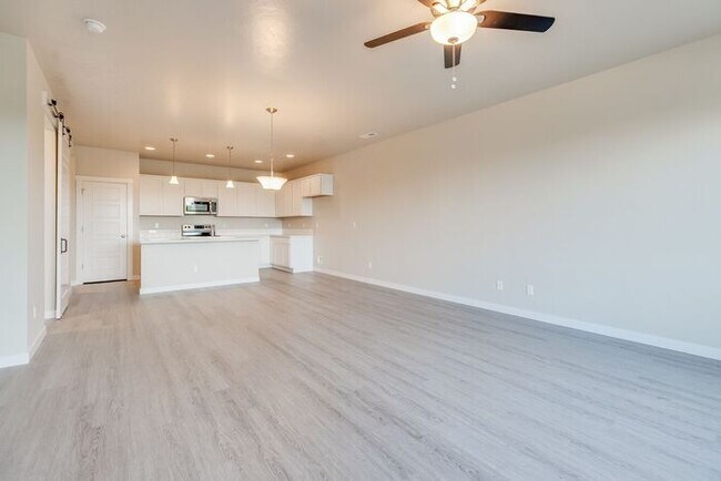 Building Photo - Roe Street Townhomes