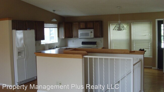 Building Photo - 4 br, 2 bath House - 1800 Logan St