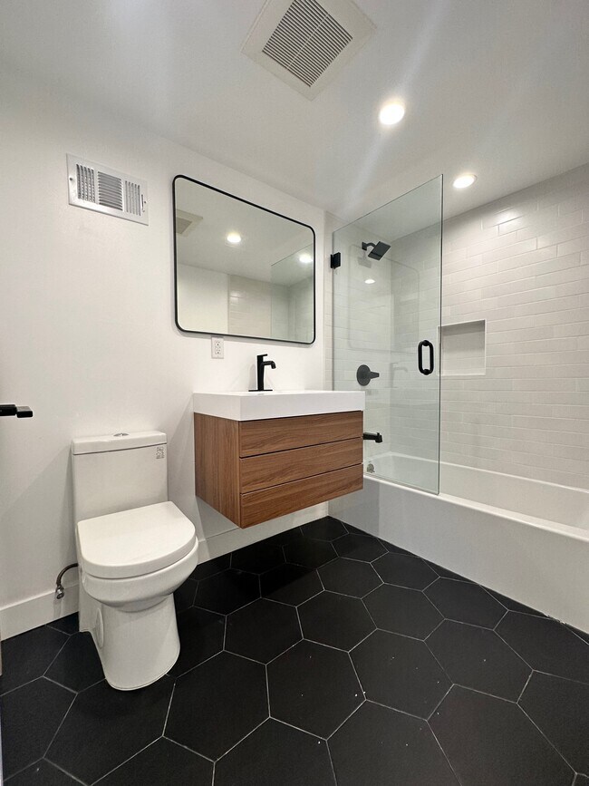 Lower Level Bathroom - 1621 Ewing St