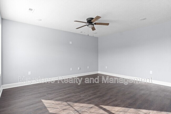 Foto del edificio - 111 Robertson Hill Rd