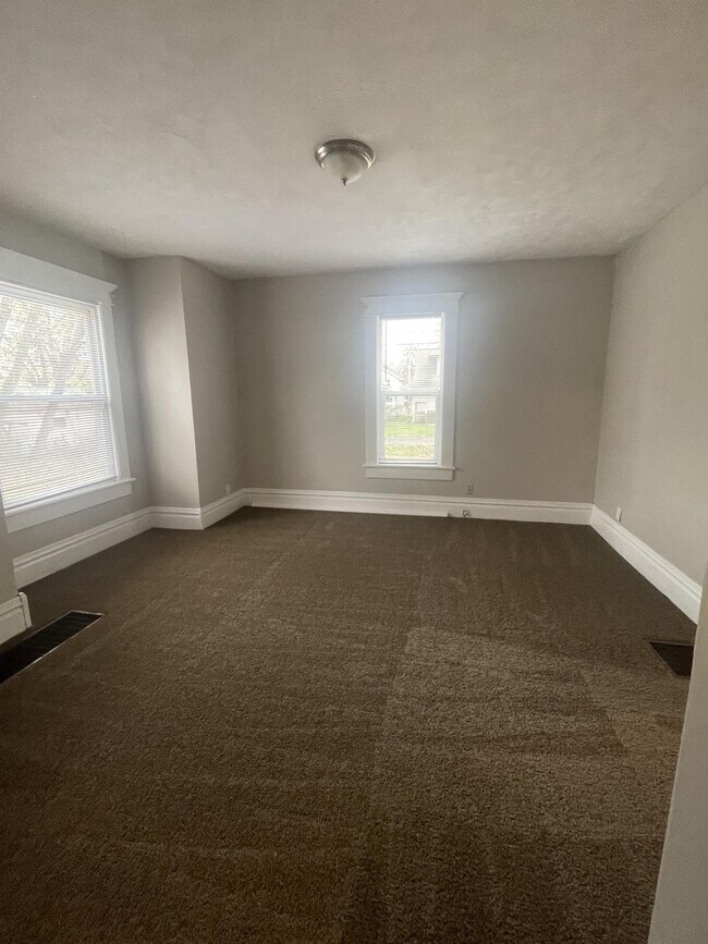 Building Photo - 1551 Arlington Ave