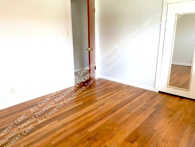 Foto del edificio - 735 Poplar Ave