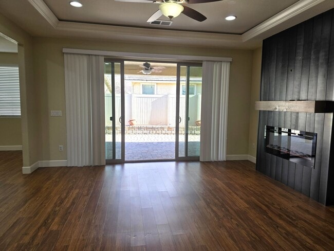 Foto del edificio - Executive home located on a quiet cul-de-s...