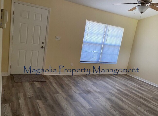 Foto del edificio - 3/2 SFH in Sleepy Hollow/Leesburg