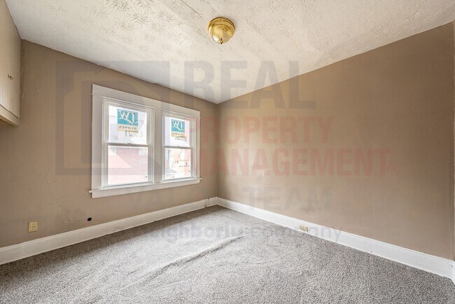 Foto del edificio - 14001 Idarose Ave