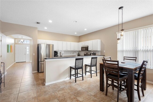 Building Photo - 230 Brassington Dr