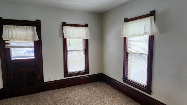 Foto del edificio - 125-125 1/2 N 2nd St