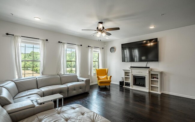 Foto del edificio - 93 Locks Farm Ln