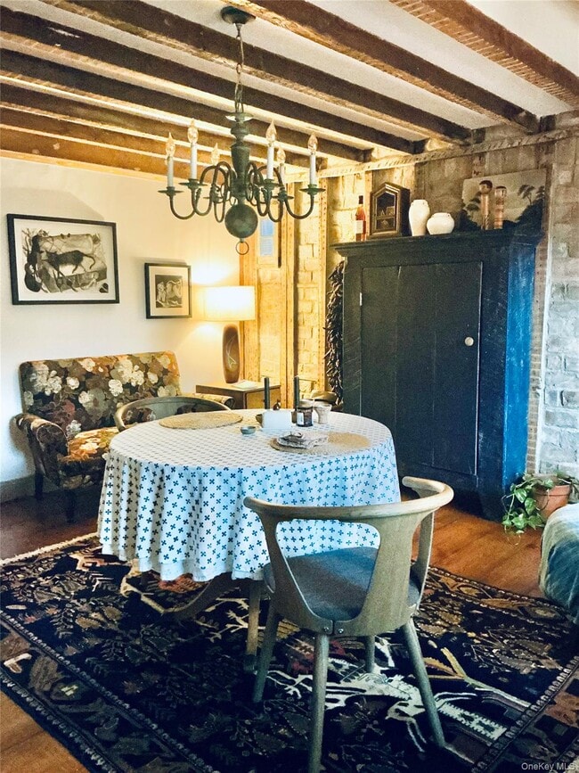 Foto del edificio - 66 Dodge St