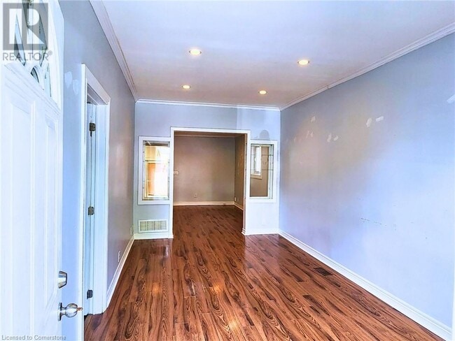 Building Photo - 30 E 23rd St