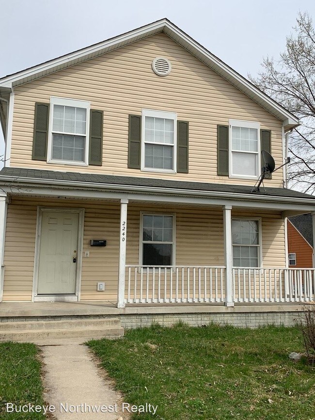 Building Photo - 3 br, 1.5 bath House - 2240 Kent St
