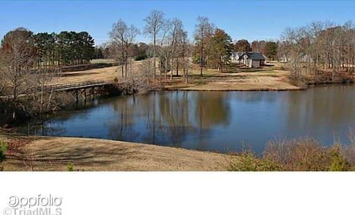 Building Photo - 129 N Lake Louise Dr