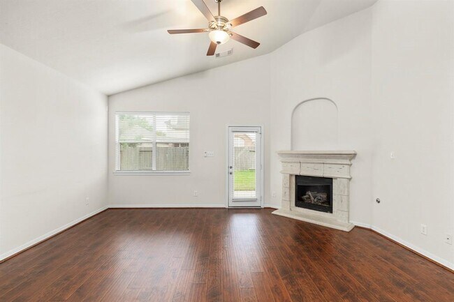 Foto del edificio - 3710 Rocky Ledge Ln