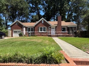 Building Photo - 1102 Ebenezer Ave Ext