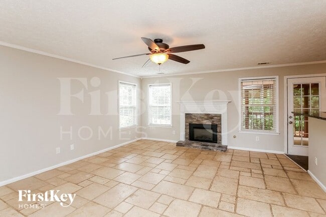 Foto del edificio - 5651 Skylar Creek Ln NE