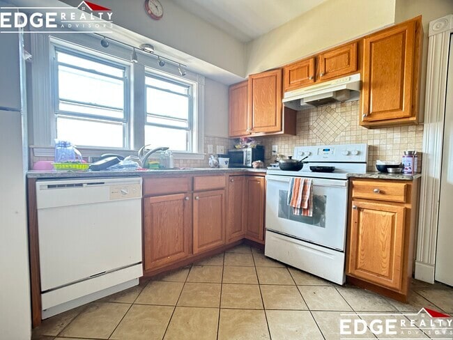 Building Photo - 61 Claymoss Rd