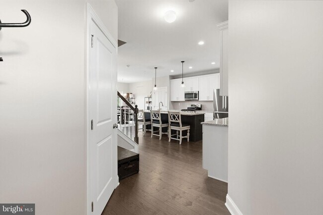 Building Photo - 318 Ridgewood Dr
