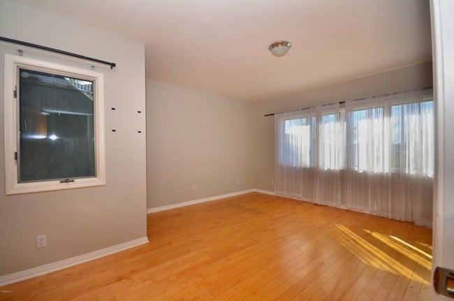 Building Photo - 5009 Cerrillos Dr