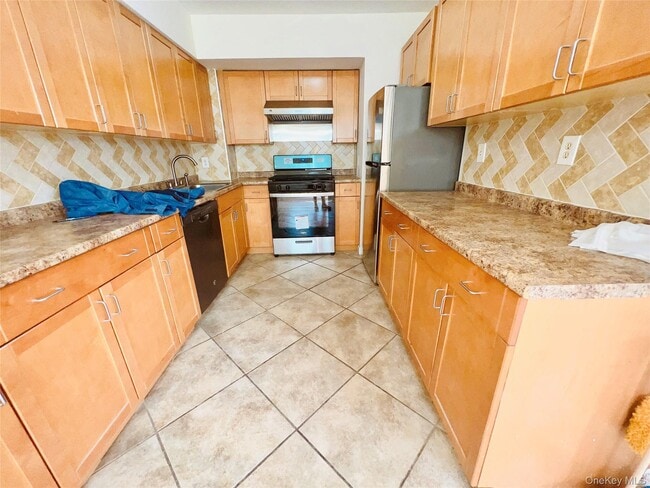 Building Photo - 61-50 219th St