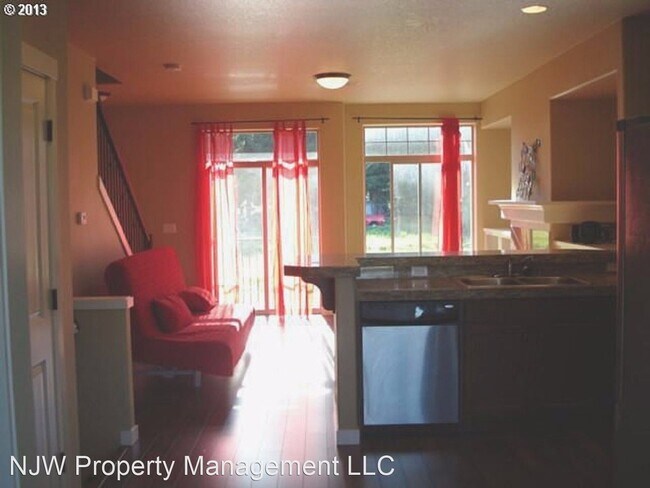 Building Photo - 2 br, 2.5 bath House - 429 Patricia Ann Pl