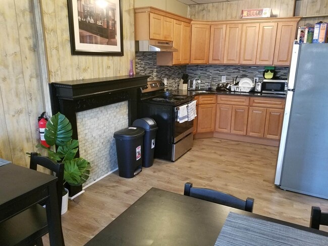 Building Photo - 1225 W Allegheny Ave