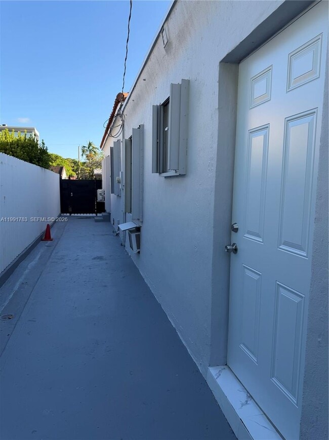 Foto del edificio - 1765 SW 21st St