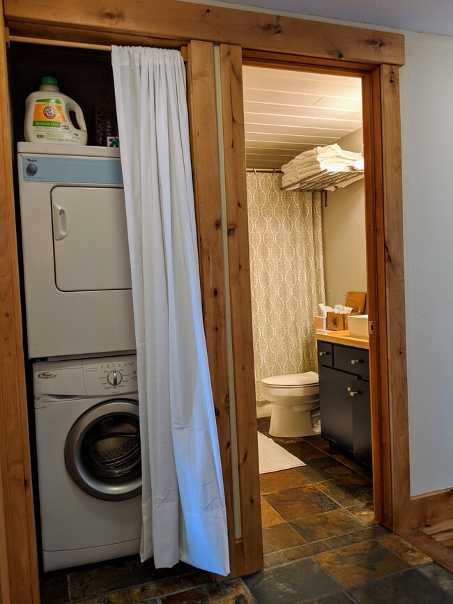 Building Photo - 2454 Ryan Gulch Ct