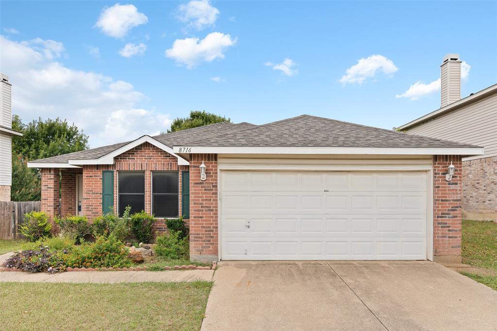 Primary Photo - 8716 Swan Park Dr