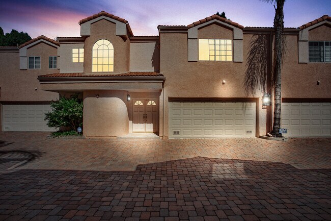 Building Photo - 5200 White Oak Ave