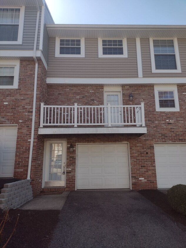 Foto principal - Beautiful Home for Rent