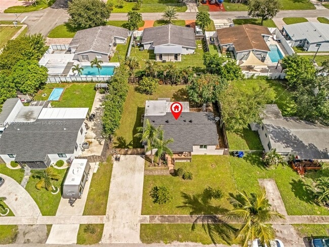 Foto del edificio - 7557 Farragut St