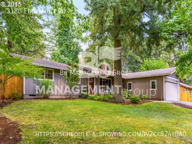 Building Photo - Lake Oswego Beautiful Updated  Home Locate...
