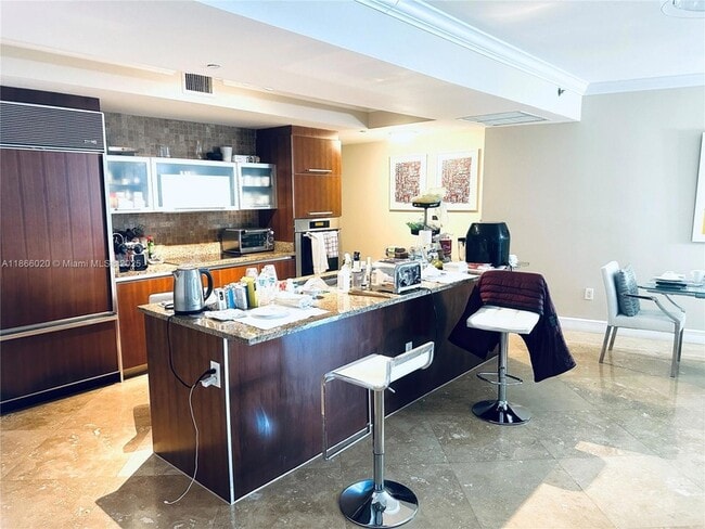 Building Photo - 17201 Collins Ave