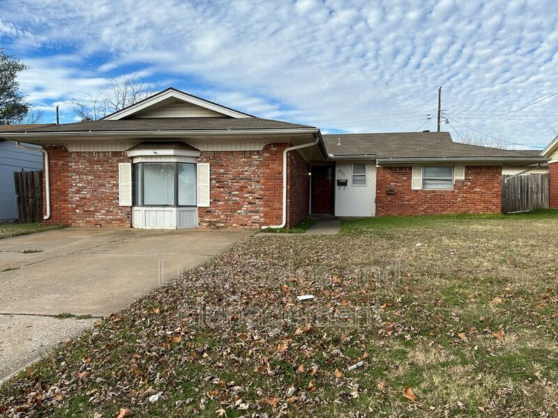 Photo - 621 N Lotus Avenue