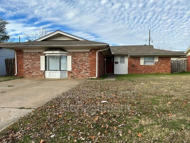 Photo - 621 Lotus Ave House